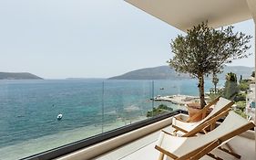 Savina Beachfront Oasis